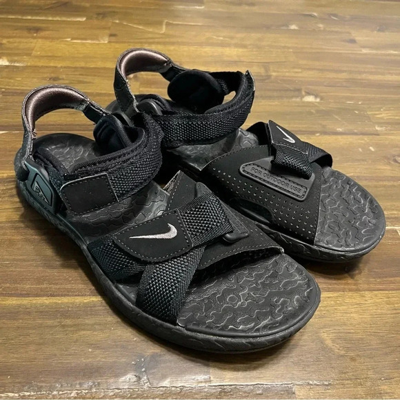 Nike ACG Air Deschutz+ Black Sandals - Picture 8 of 12